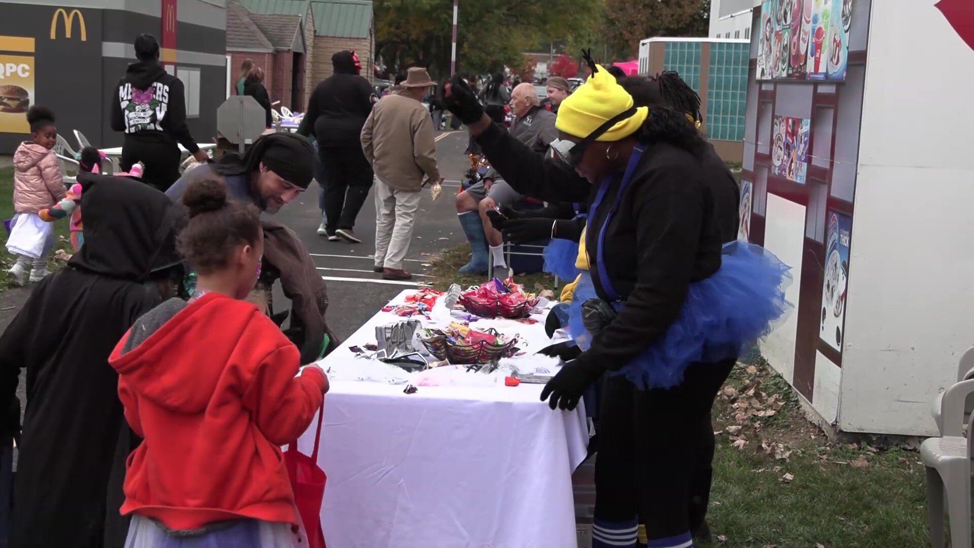 Hundreds attend annual Trunk or Treat at Lima’s Safety City